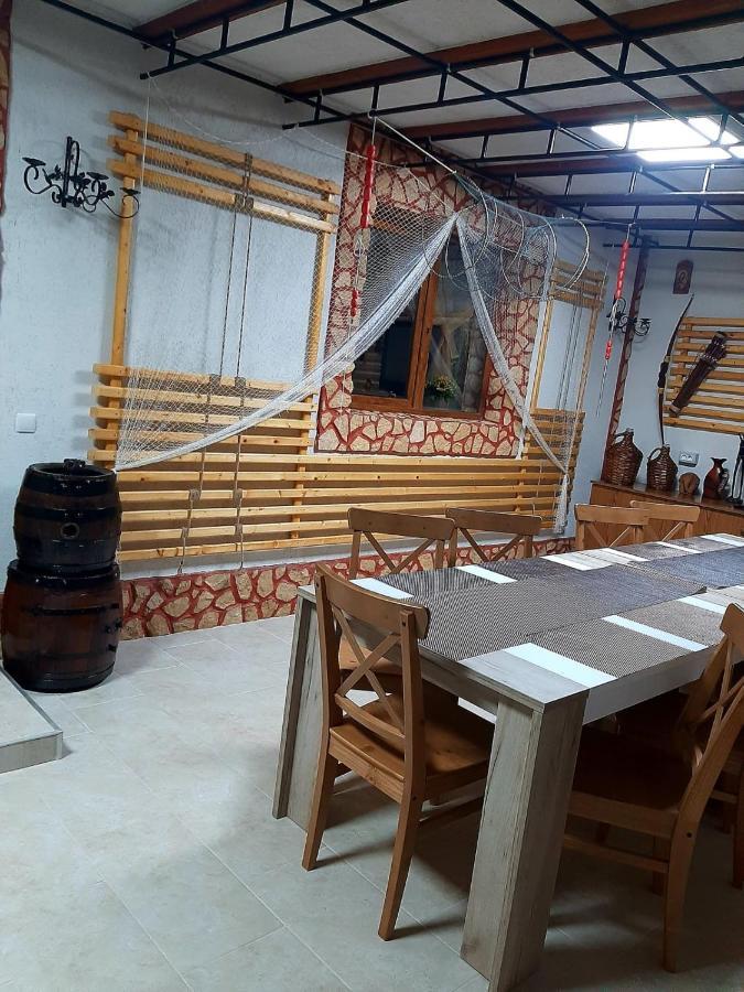 Complex Turistic Essenza Hotel Murighiol Bagian luar foto